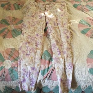 Don’t have the tag but never been worn ,jeans